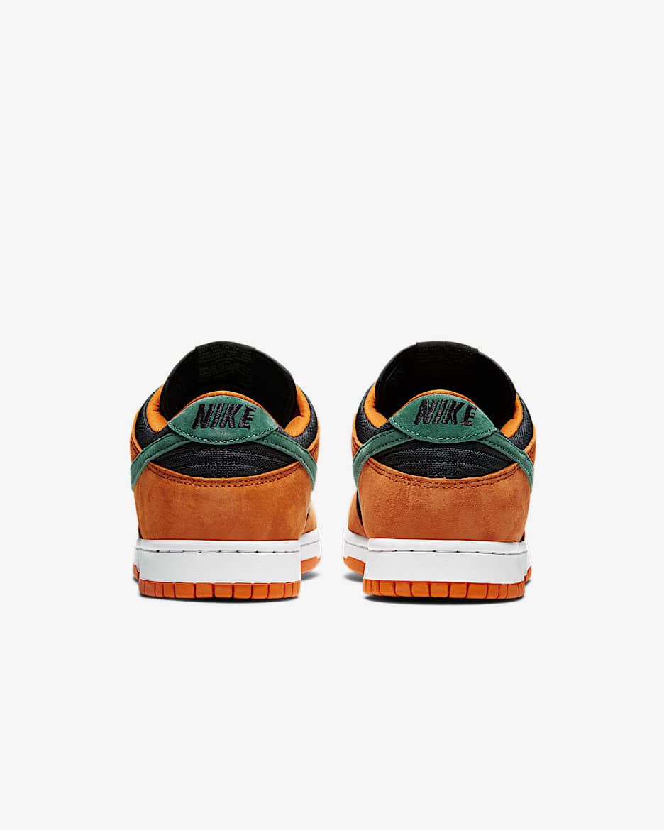 Nike Dunk Low SP Shoe. Nike CA